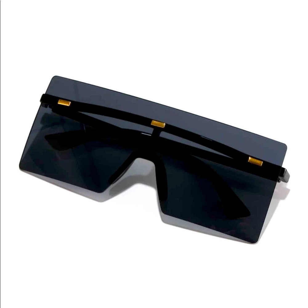 🔥Flat Top tinted lens sunglasses !